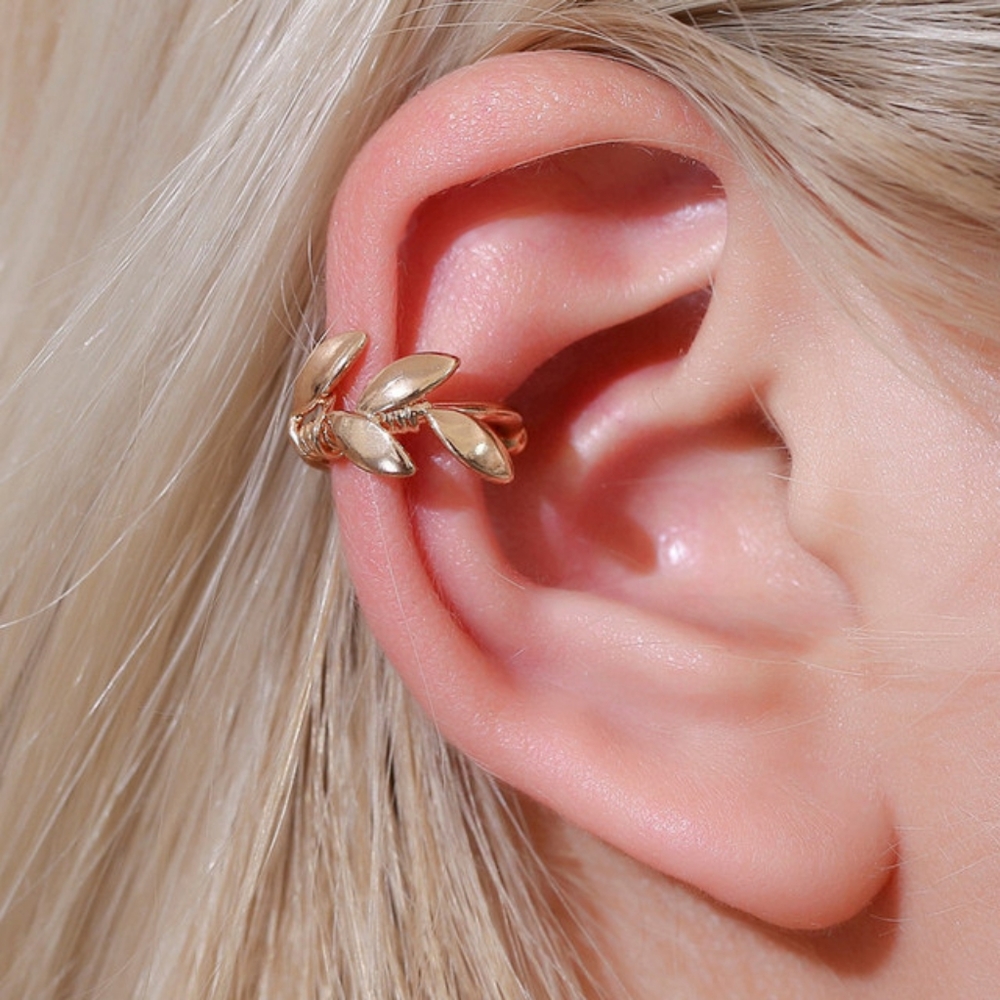 📢 4/$15 Gold Leaf Ear Cuff